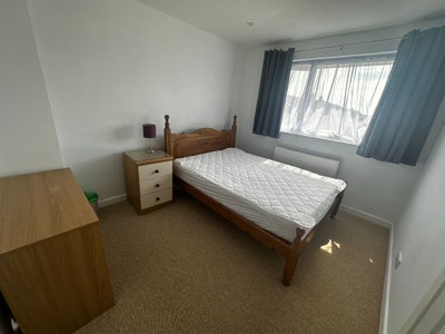 Double room available in shared house  Main Photo