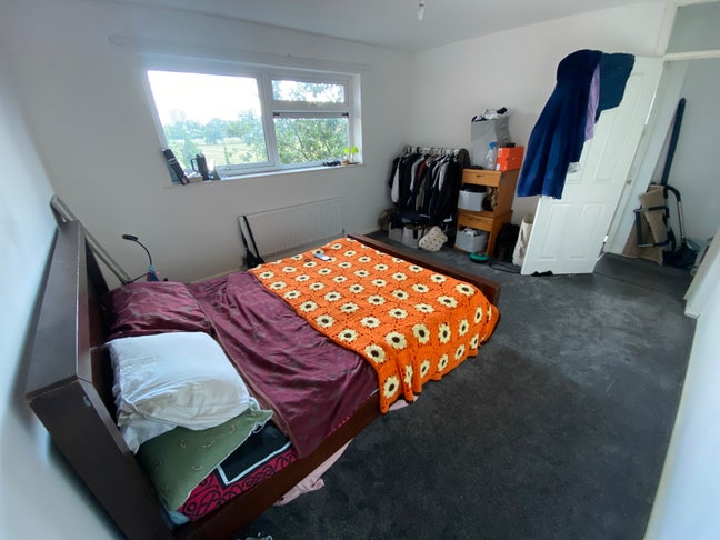 Large Double Room (Master Bedroom) Main Photo