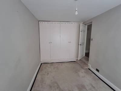 Spacious Double Room in Barking – Garden, Driveway Main Photo