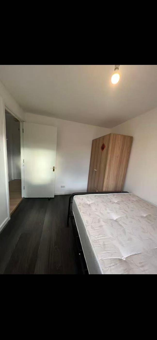 Double room available to rent Main Photo