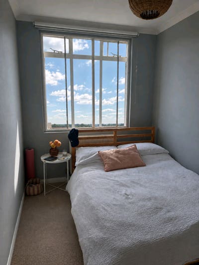 Double room in 2-bed friendly flatshare Main Photo