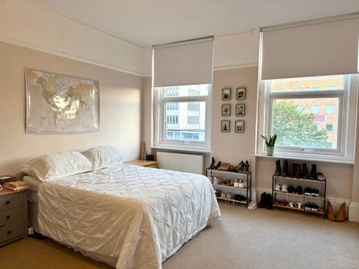 Extra Large Room in Islington Main Photo