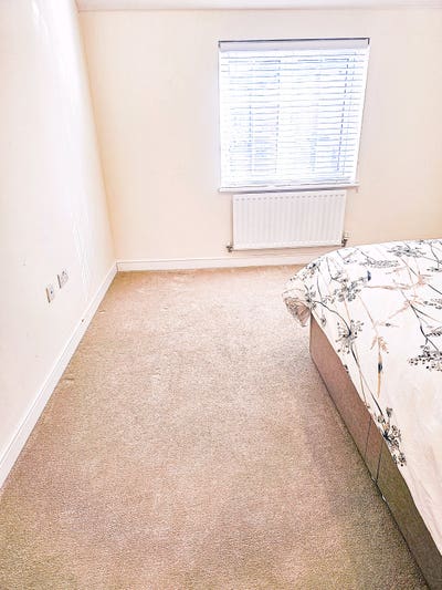 3 bedrooms available to rent.  Main Photo