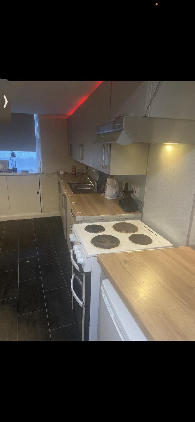 Flat share, 2 minute walk from town center Main Photo