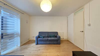 Heart of Holborn 1 large double bed flat.  Main Photo