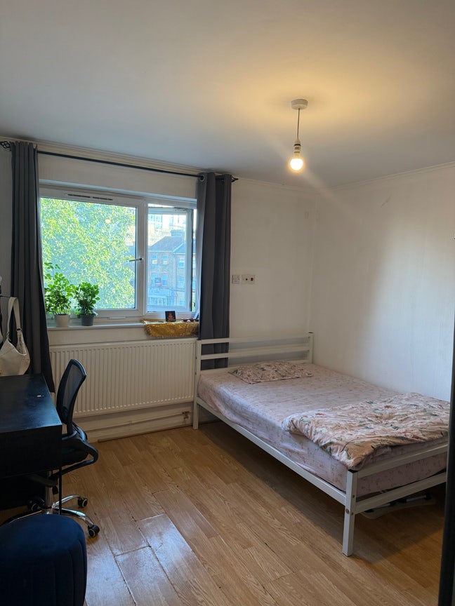 ✨Large Fully Furnished Double room - Limehouse  Main Photo