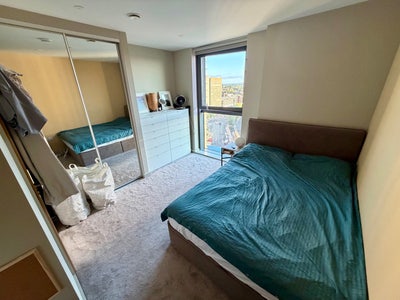 🌇 Bright 18th floor room next to Lewisham station Main Photo