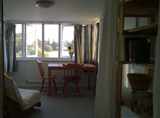 2 big rooms, clean friendly house nr Cambridge Uni Main Photo