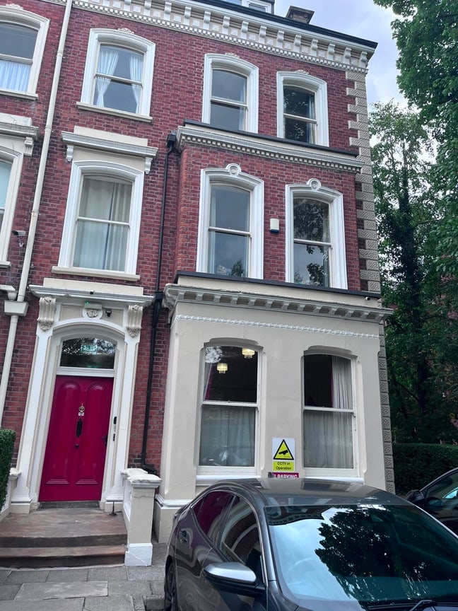 High Quality Rooms - Queens Quarter Location  Main Photo