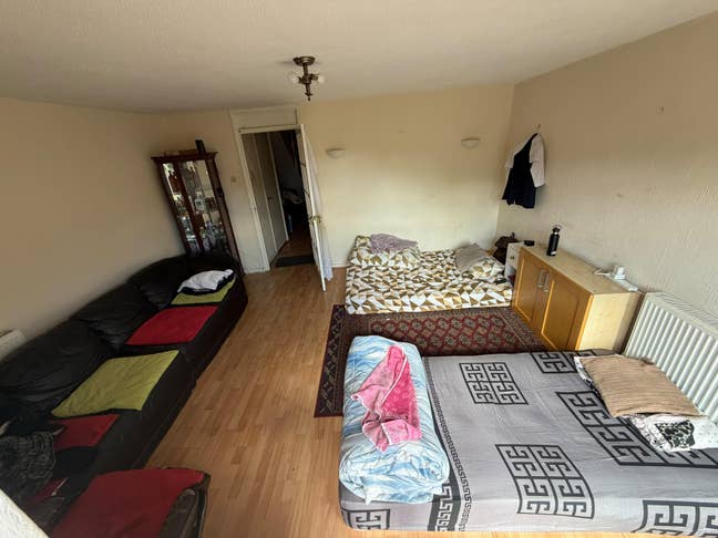 One single space available in double bedrooms  Main Photo
