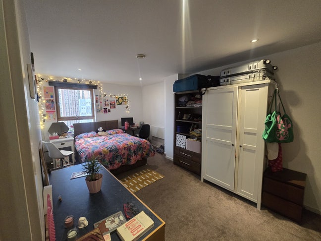 Flat mate wanted Main Photo