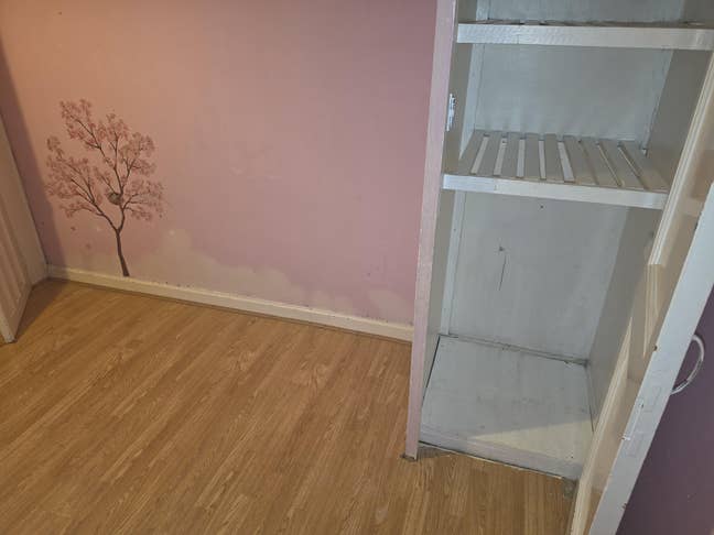 Spacious Large Single Room in an Amazing Location! Main Photo