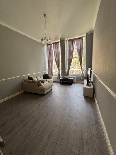 Room in a lovely 2 bedroom flat 🏡  Main Photo