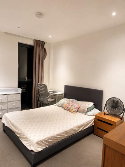 Bright & Comfortable Room East Village, Stratford Main Photo