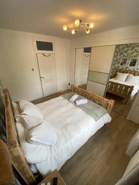 2 Bedroom Apartment in heart of Edinburgh  Main Photo