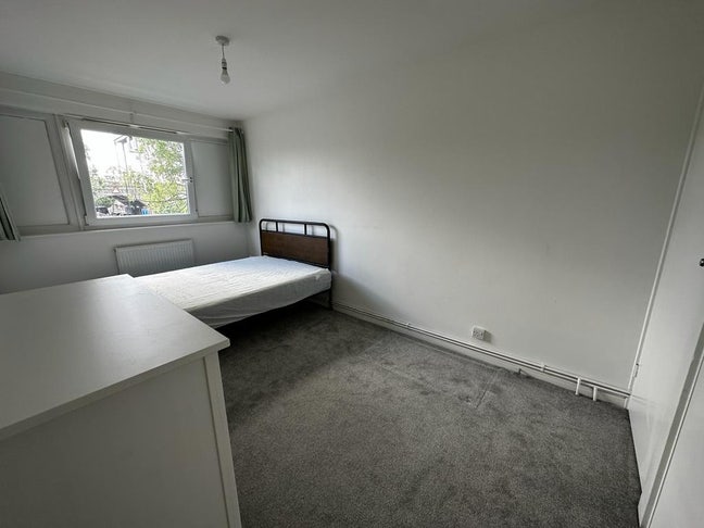 2 Rooms Available In Mile End By Queen Mary  Main Photo