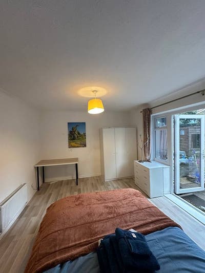 Double rooms in pet friendly House Main Photo