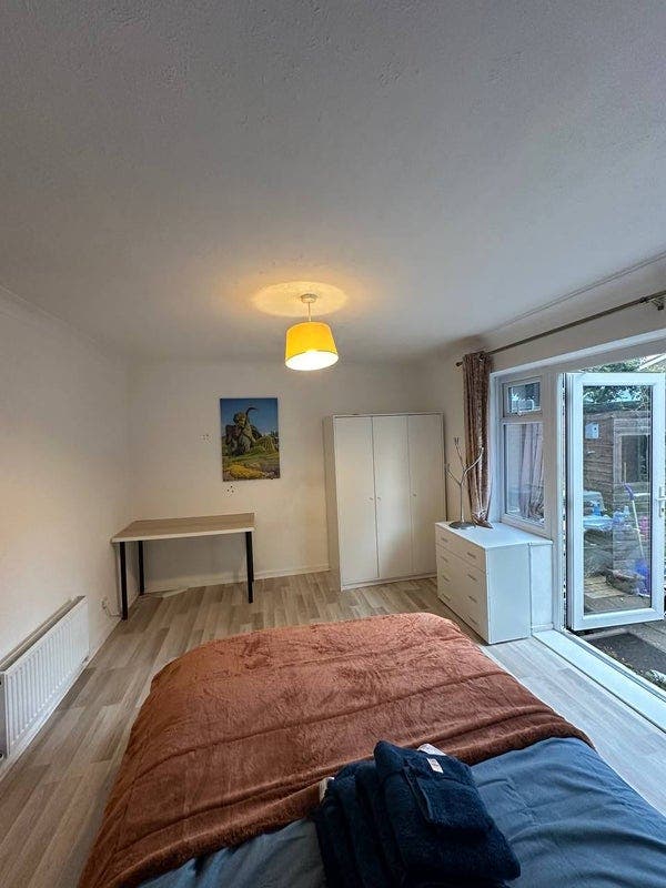 Double rooms in pet friendly House Main Photo