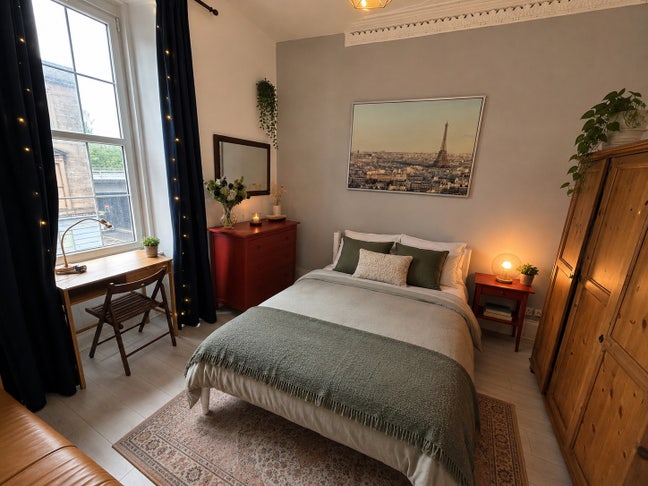 Lovely room available - West End (G4) Main Photo