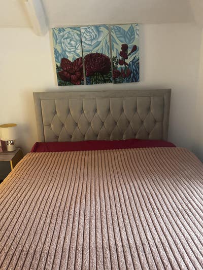 Double bedroom, toilet and bathroom ensuite Main Photo