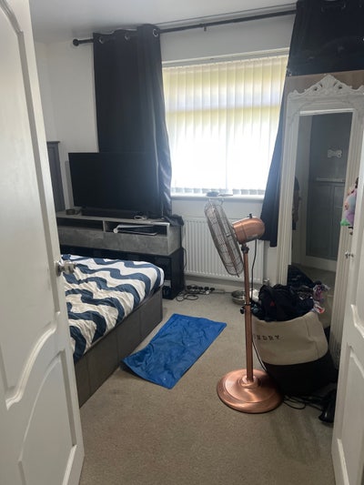 Small Double Room Available September  Main Photo