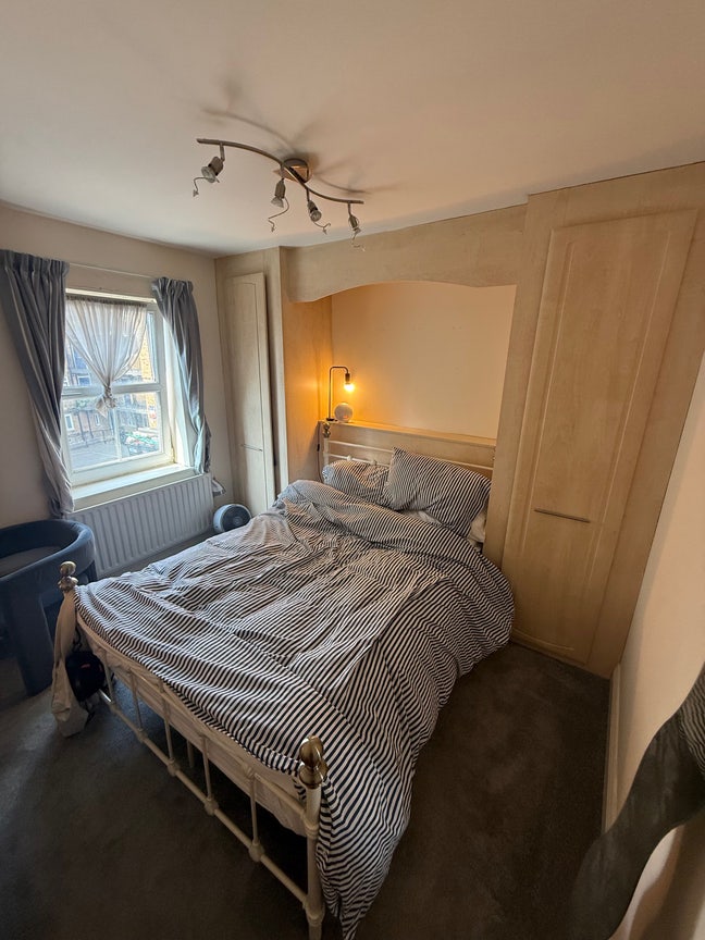 Double Bedroom in Angel  Main Photo