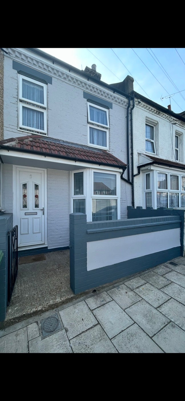 Whole House 2 Bedrooms  Main Photo