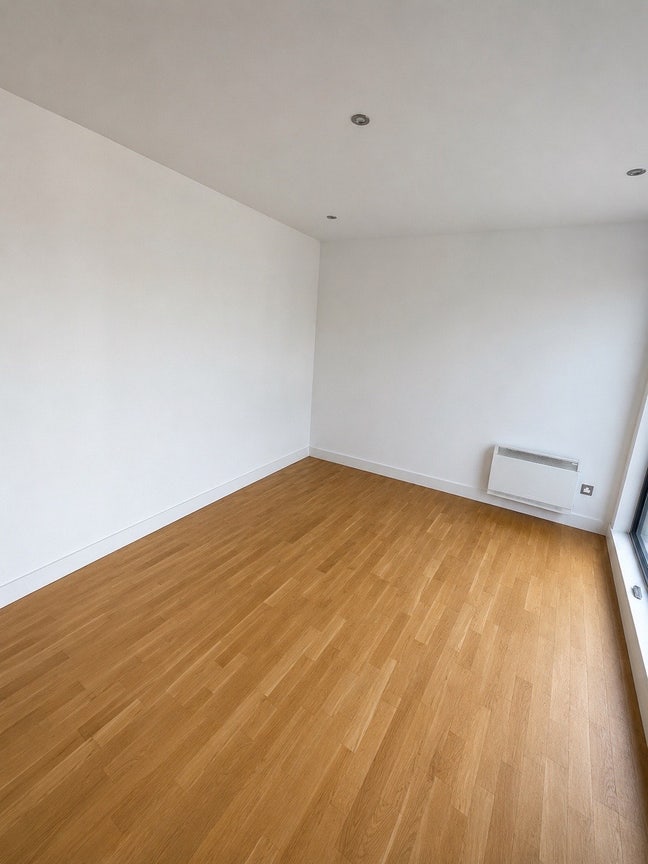 Looking for female flatmate for East London flat Main Photo