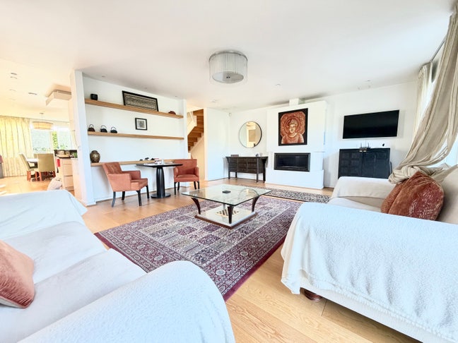 Stunning En-suite Room Muswell Hill Main Photo
