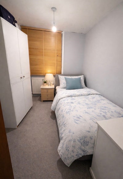 Single room available  Main Photo