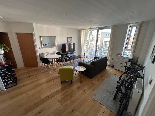 Room to Rent - Modern apartment, Private Bathroom Main Photo