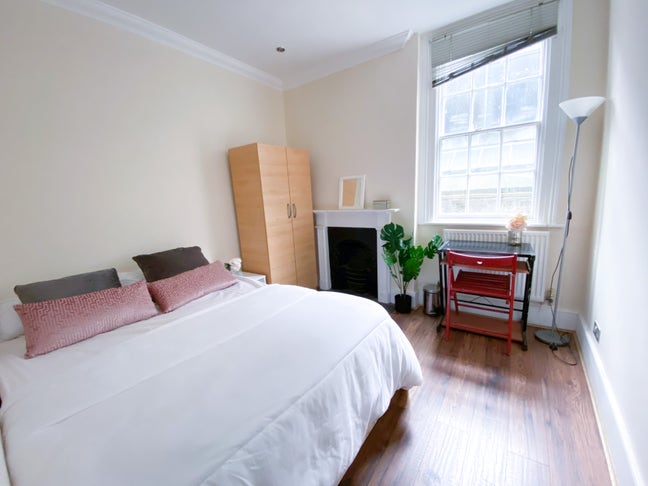 ✨ Cozy and Comfortable Room Available 🏠 Main Photo