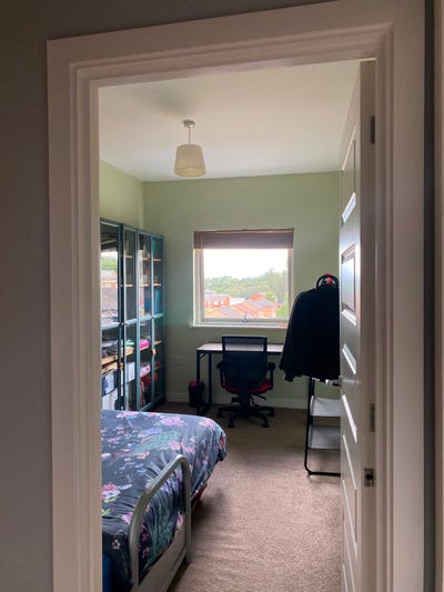 Short-term room available until December – L3 Main Photo