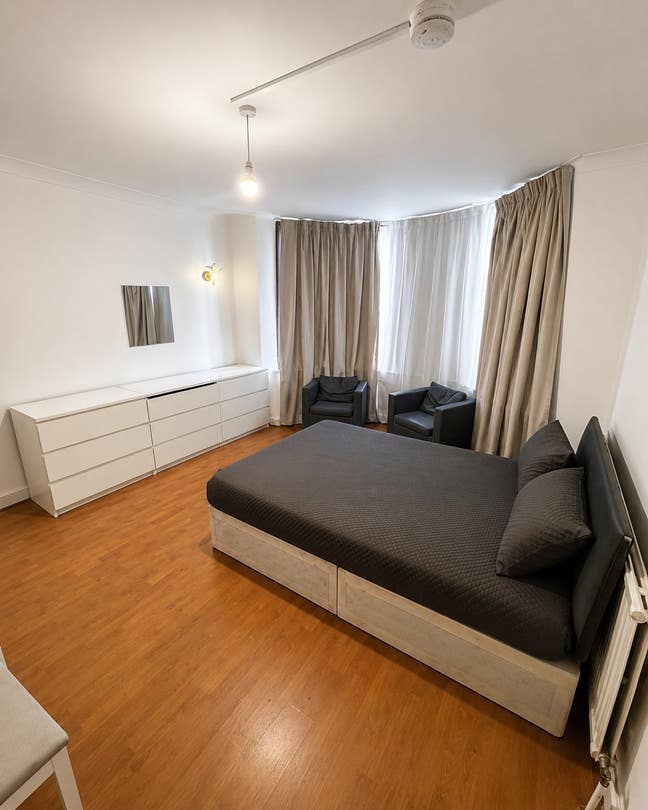  Double room in Barking |Couples Ok| Ready to Move Main Photo