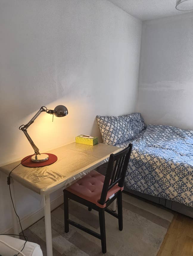 Spacious Double Room, Prime Central Location.  Main Photo