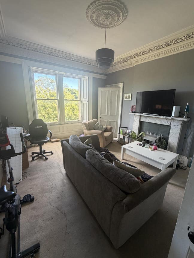 Flat Available Thurs 13th - Mon 17th August Main Photo