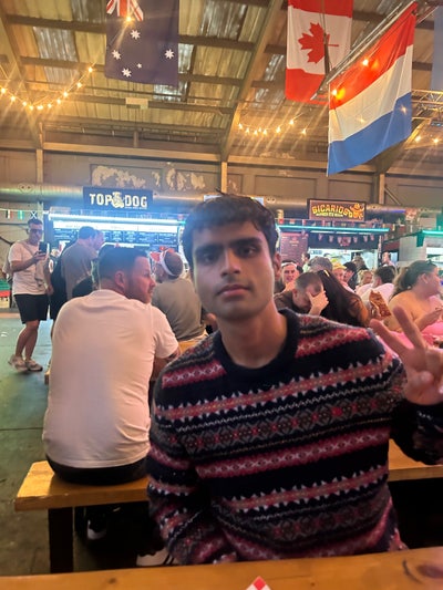 25yo professional Looking for a room / flatmates  Main Photo