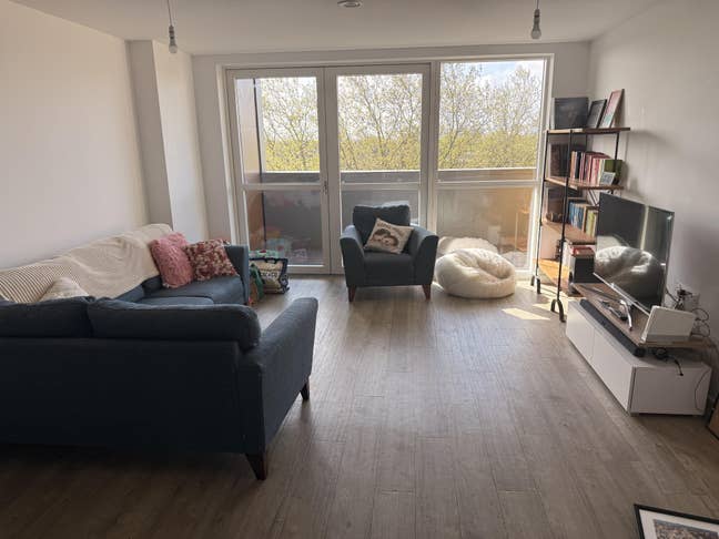 Beautiful Double | E17 | Bills Inc Main Photo