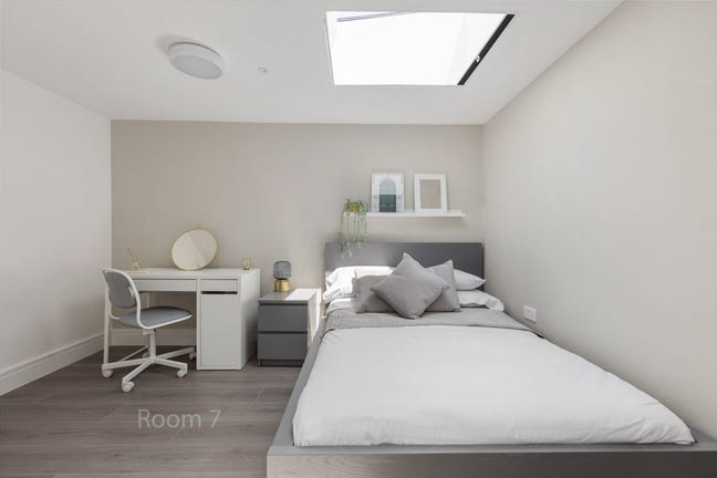 Stylish En-Suite Rooms | Stratford | All Bills Inc Main Photo