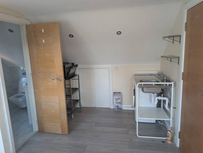 Studio Apartment Main Photo