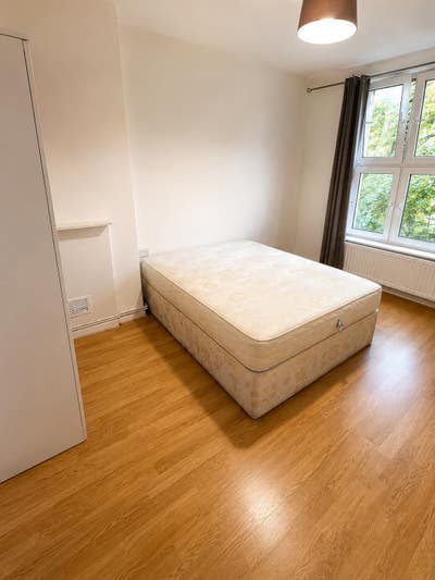 Large Bedroom in a Beautiful Flat - Clapham Main Photo