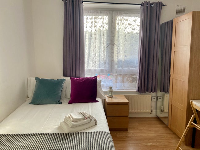 Cozy room  Main Photo