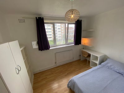 5 Mins Walk to Bethnal Green Tube! Available Now! Main Photo