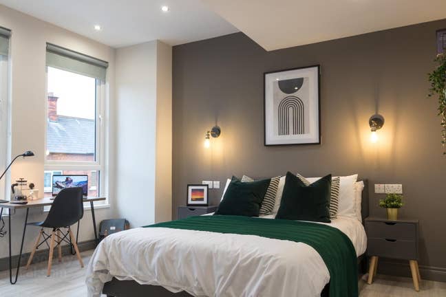 2 Modern Rooms now Available  - Grace Avenue - BT5 Main Photo