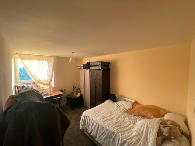 Huge room with stunning views Main Photo