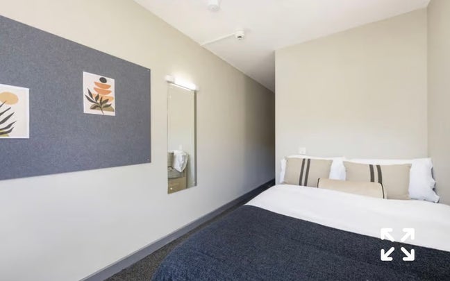 Curzon House Classic En-suite available Main Photo