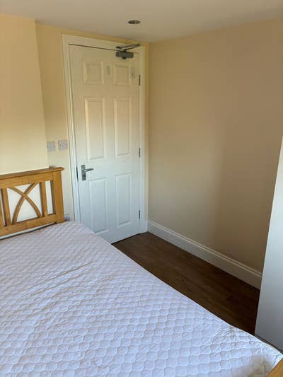 Homely Furnished  Room in SW19 with Garden Main Photo