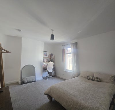 Lovely Double Bed Room - BS3 - &pound;625 Main Photo