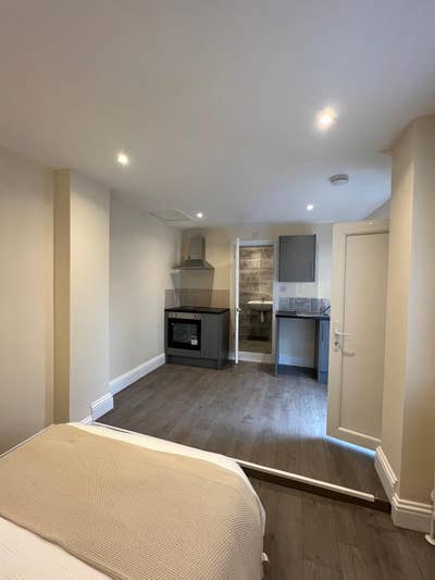 Studio Apartments - All Bills Included Main Photo
