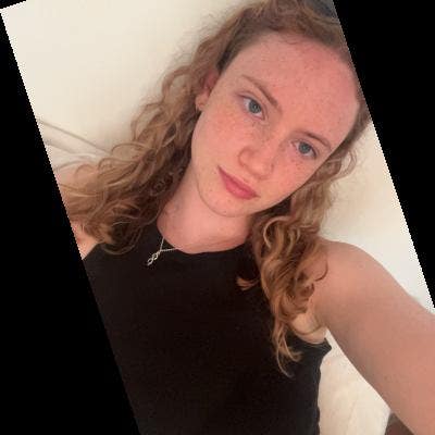 Student Female seeks a single or double room Main Photo